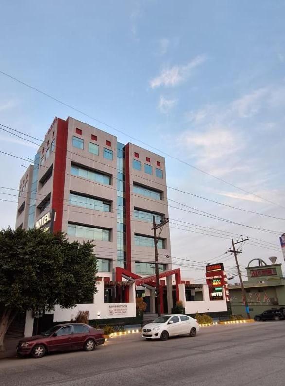 Hotel You Koso Tijuana Esterno foto